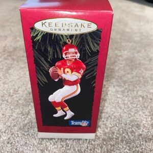 1995 Hallmark Keepsake Christmas Ornament Kansas City Chiefs Joe Montana Legends
